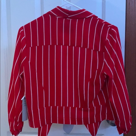 Blazer - Picture 2 of 3